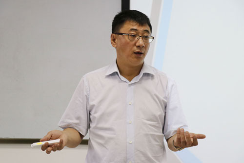 中国传媒大学新闻学院院长隋岩教授.jpg